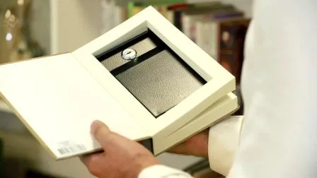 Книжный сейф небольшого размера с крышкой из мелованной бумаги